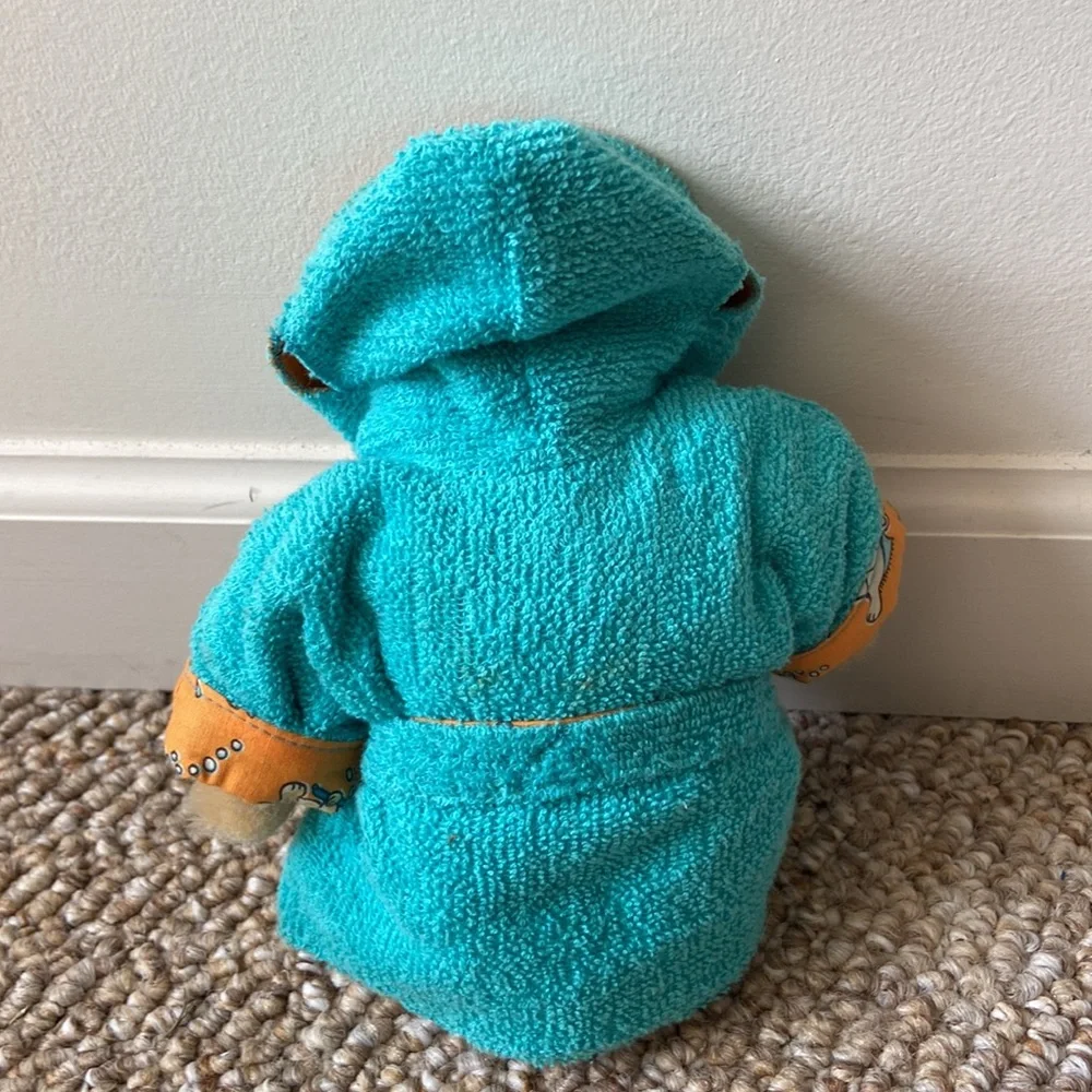 Muffy VanderBear In Robe - Picture 3 of 4